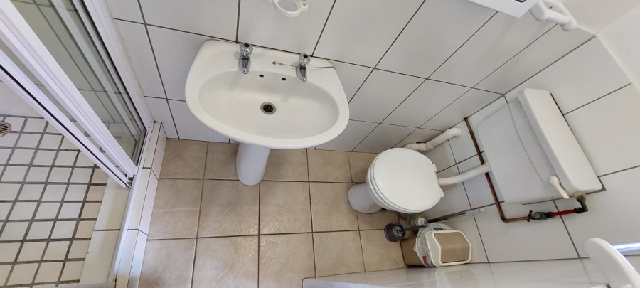 To Let 1 Bedroom Property for Rent in Ferreira Town Eastern Cape